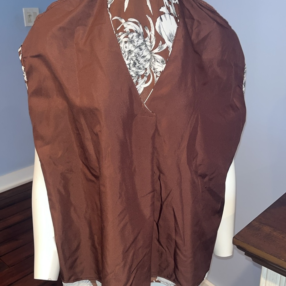 Tops - Picture 4 of 4